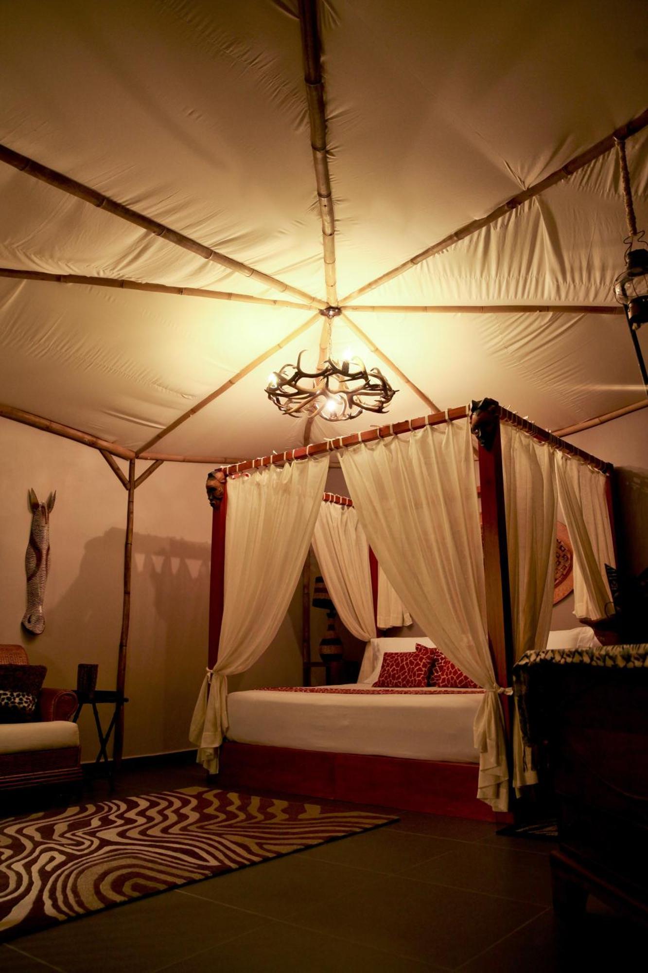 Grand Hotel Tepatitlan الغرفة الصورة